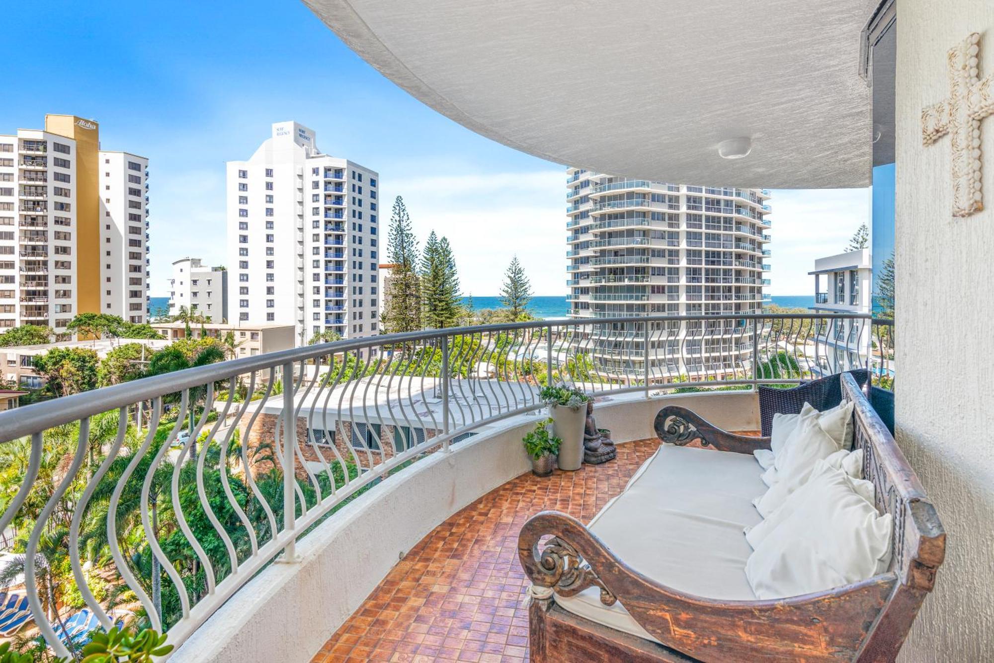 1 Bedroom Low Ocean/ Garden View